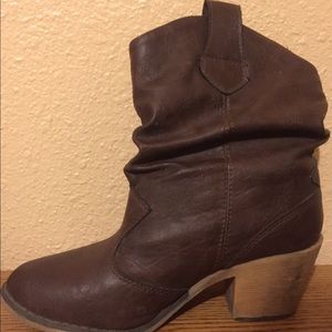 Ankle boots